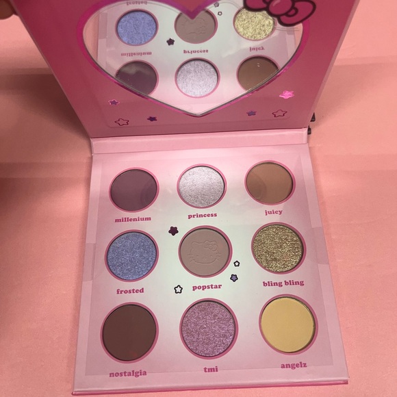 The crème “hello kitty “ eyeshadow pallet bundle - Picture 4 of 4